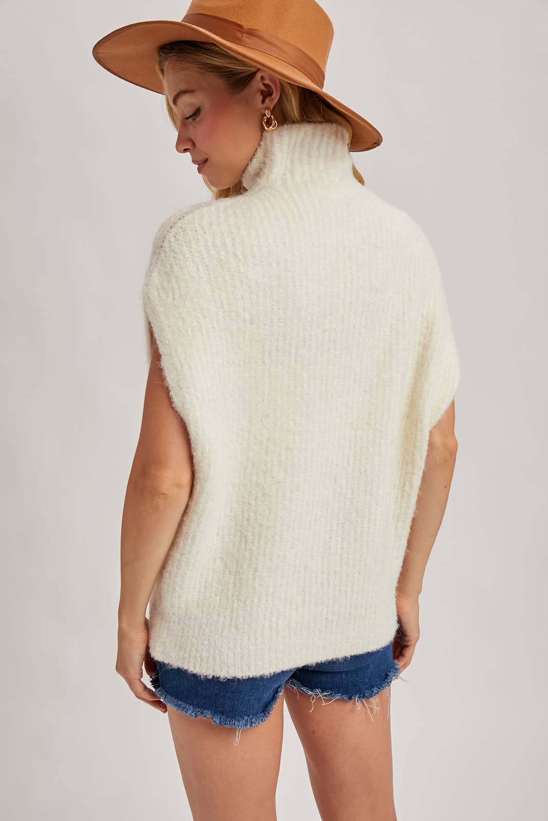 Bluivy - TURTLENECK KNIT SWEATER VEST
