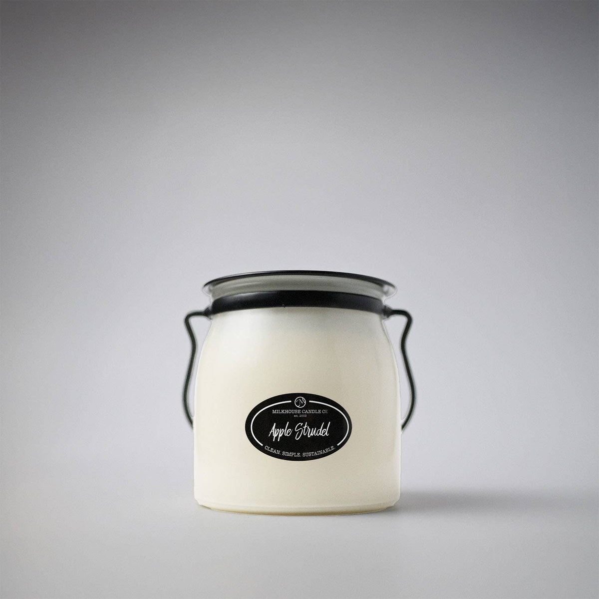 Milkhouse Candle Company - 16 oz Butter Jar Candle: Apple Strudel